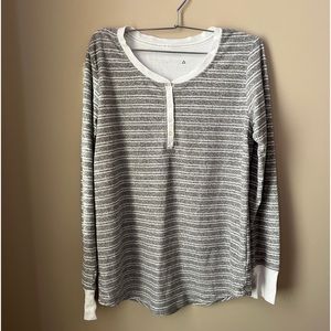 Women’s Nautica Large Long Sleeve Pajama Top